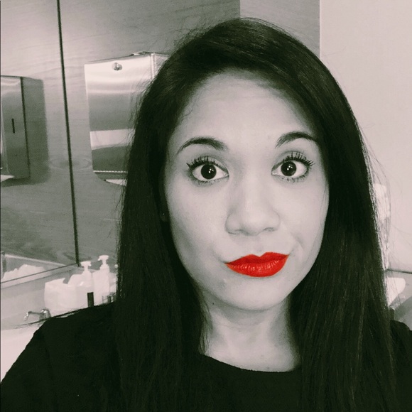 Meet your Posher, Allison - Picture 1 of 1